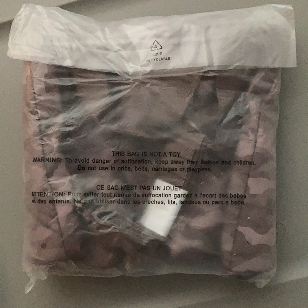 PINK Duffle Bag - Picture 3 of 3